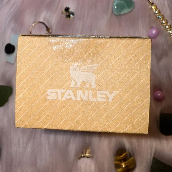 Stanley The Quencher H2.0 Tumbler Keychain in Celadon NIB - Picture 3 of 10